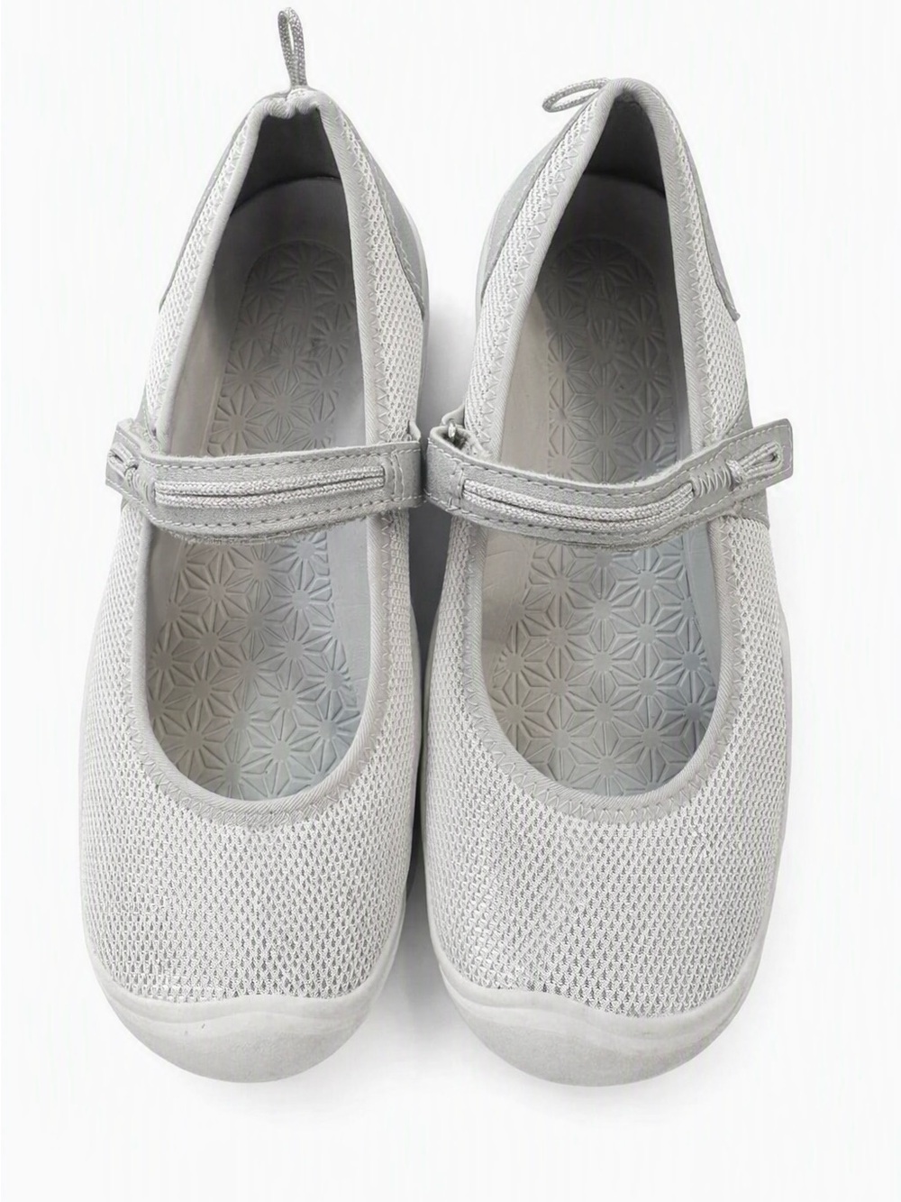 New Keen Girls Silver Sparkling Mary Janes - Size 4
